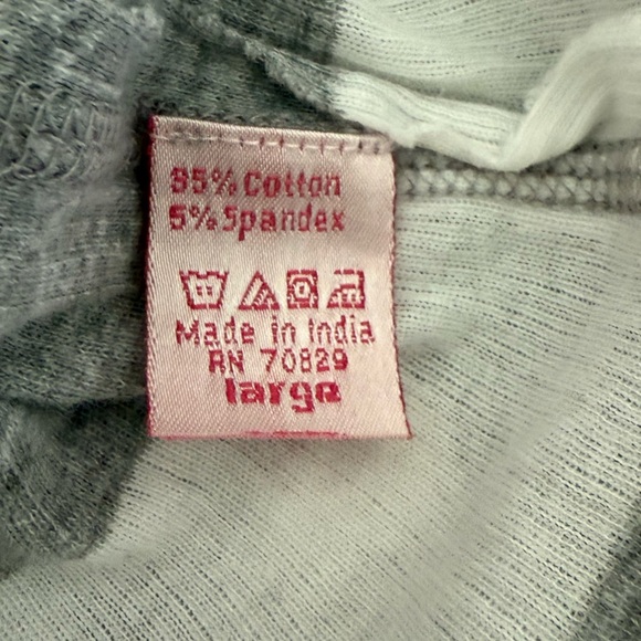 Rue21 Gray and White Fitted Short Sleeve Tee - Picture 7 of 7